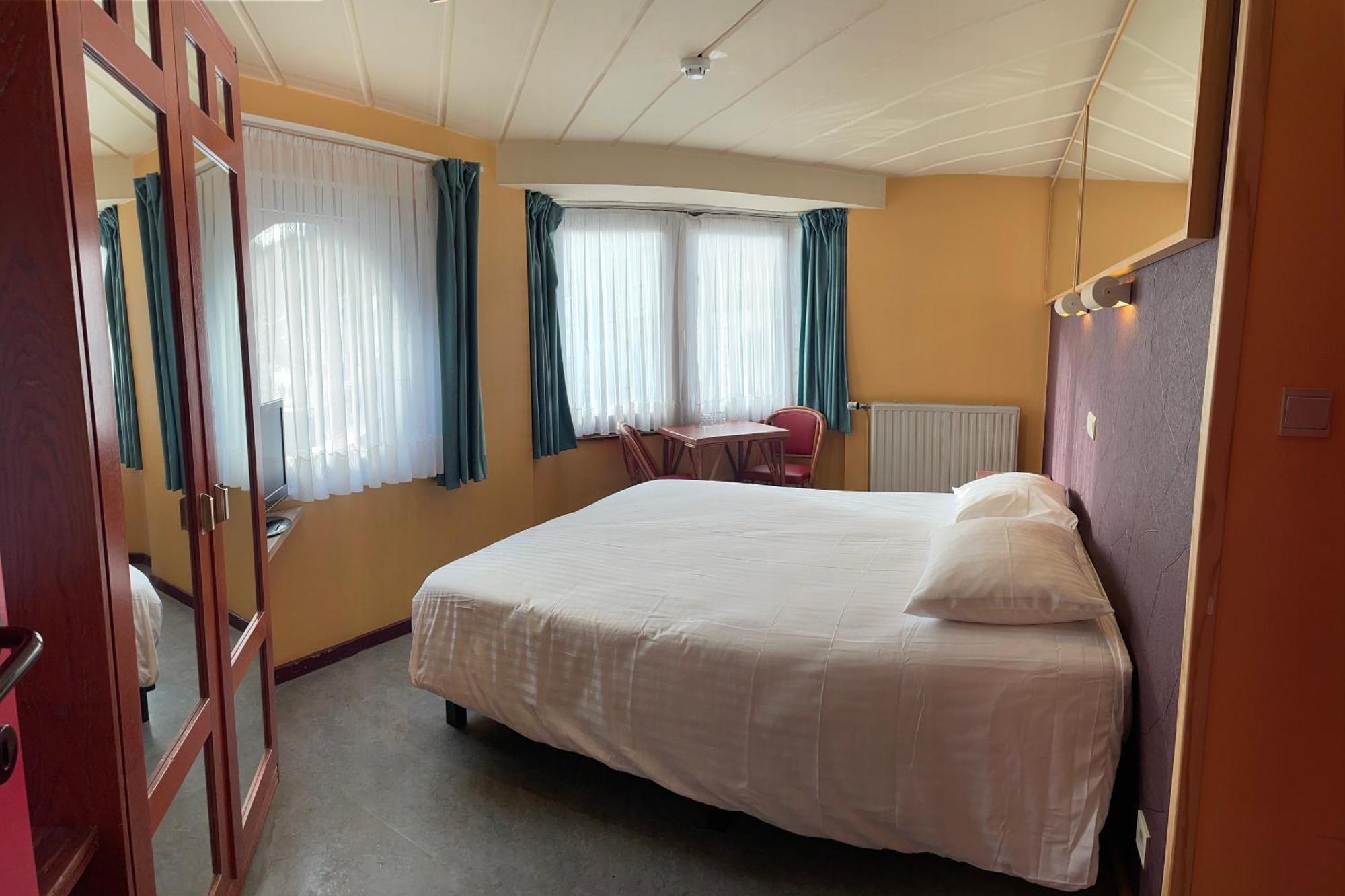 Hotel Les Arcades - La-Roche-En-Ardenne 외부 사진