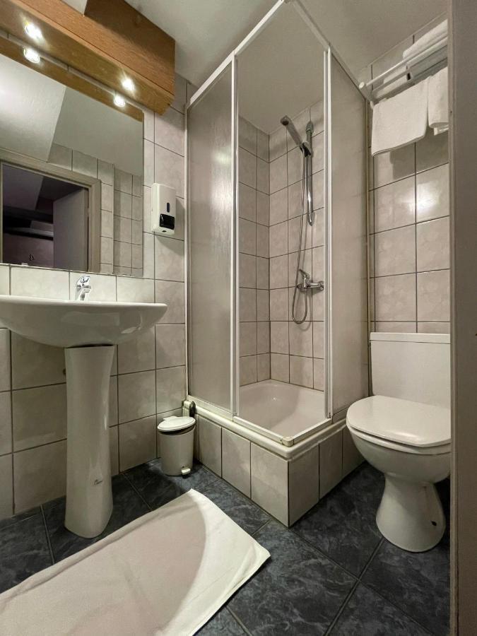 Hotel Les Arcades - La-Roche-En-Ardenne 외부 사진